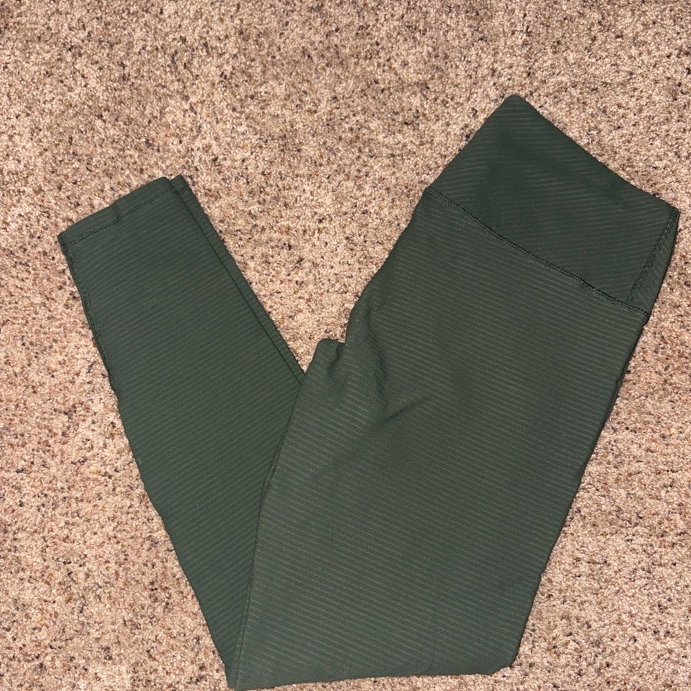 GLYDER Textured Green Leggings